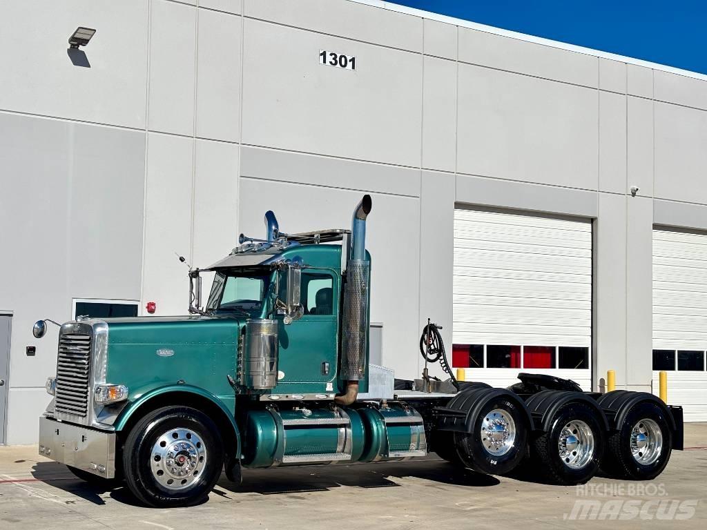 Peterbilt 388 وحدات الجر