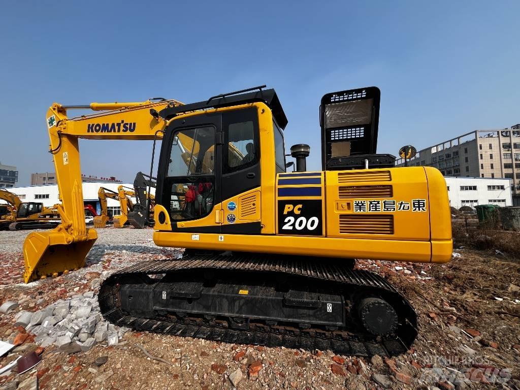 Komatsu PC 200-8N1 حفارات وسط 7 طن - 12 طن