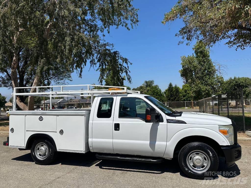 Ford F 250 SD شاحنات خفيفة/مفصلية الجوانب