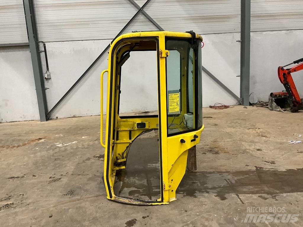 Yanmar Vio 20 / vio 25 كابينة والداخلية