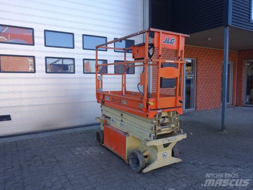 JLG 6 RS رافعات مقصية الشكل