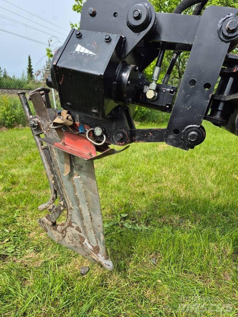 Ditch Witch R300 ماكينات حفر خنادق