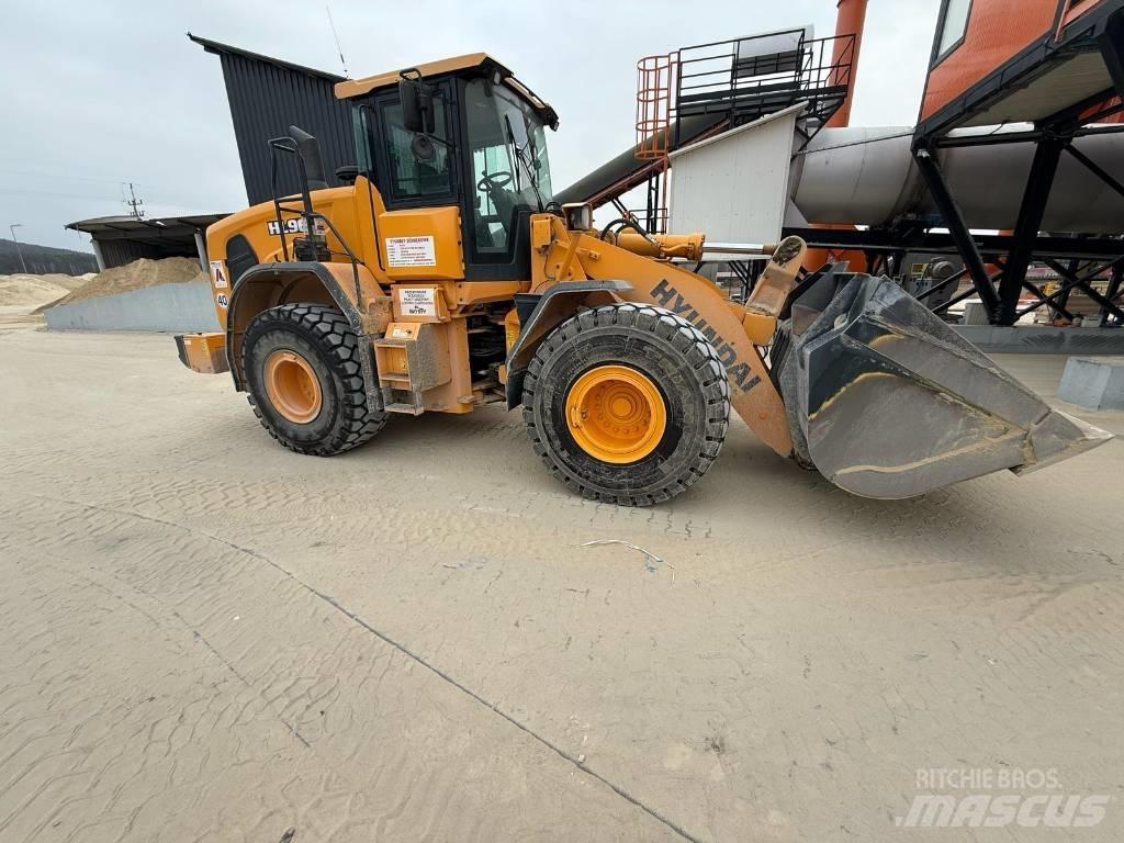 Hyundai HL 960 لوادر بعجل