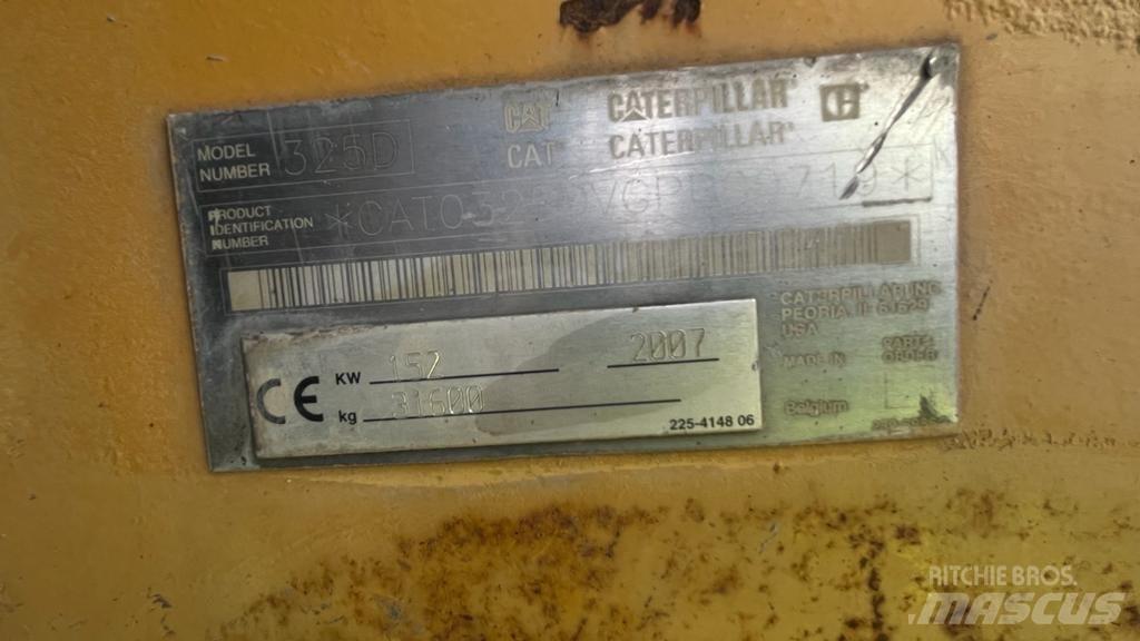 CAT 325 Dl حفارات زحافة