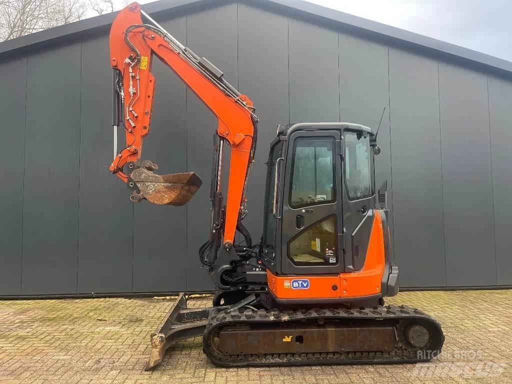 Hitachi U55-5a حفارات صغيرة أقل من 7 طن (حفارات صغيرة)