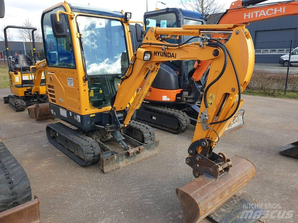 Hyundai R18-9 حفارات صغيرة أقل من 7 طن (حفارات صغيرة)