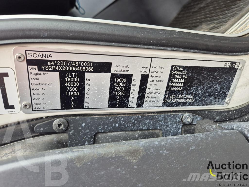 Scania P 450 شاحنات بمقصورة وهيكل