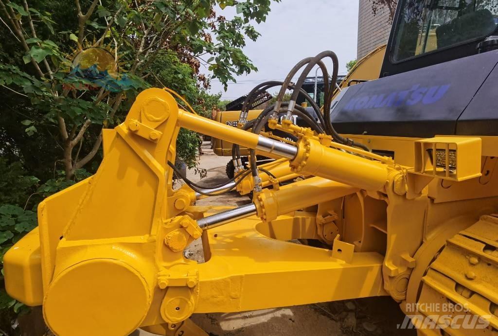 Komatsu D 155 AX بلدوزرات مجنزرة