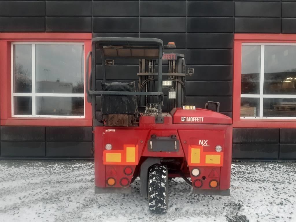 Moffett M5 25.3 شاحنات الديزل