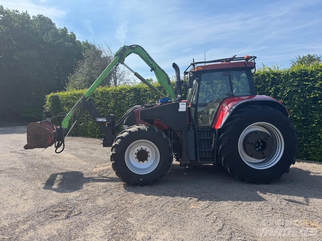 CASE CVX1155 الجرارات