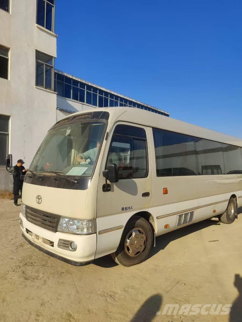 Toyota Coaster حافلة داخل المدينة
