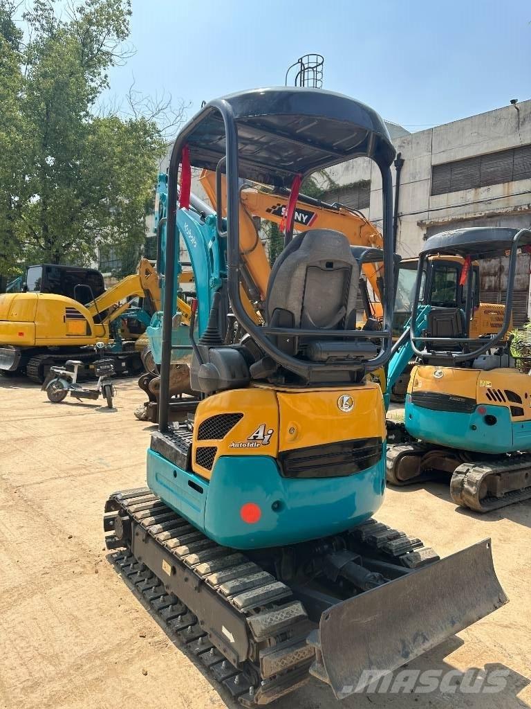 Kubota U15 حفارات زحافة
