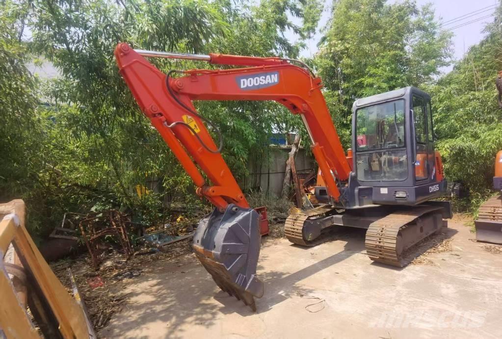 Doosan DH 55 حفارات صغيرة أقل من 7 طن (حفارات صغيرة)
