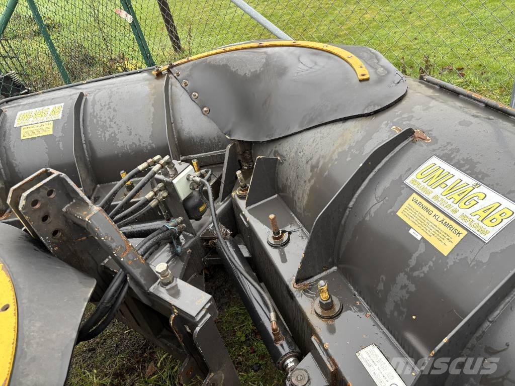 Uni-väg UV-320 حراثات ونصول الجليد