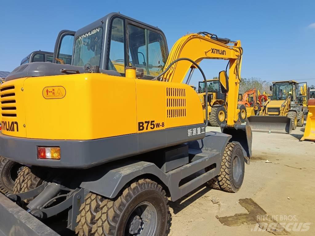 Xinyuan XYB75W-9 حفارات زحافة