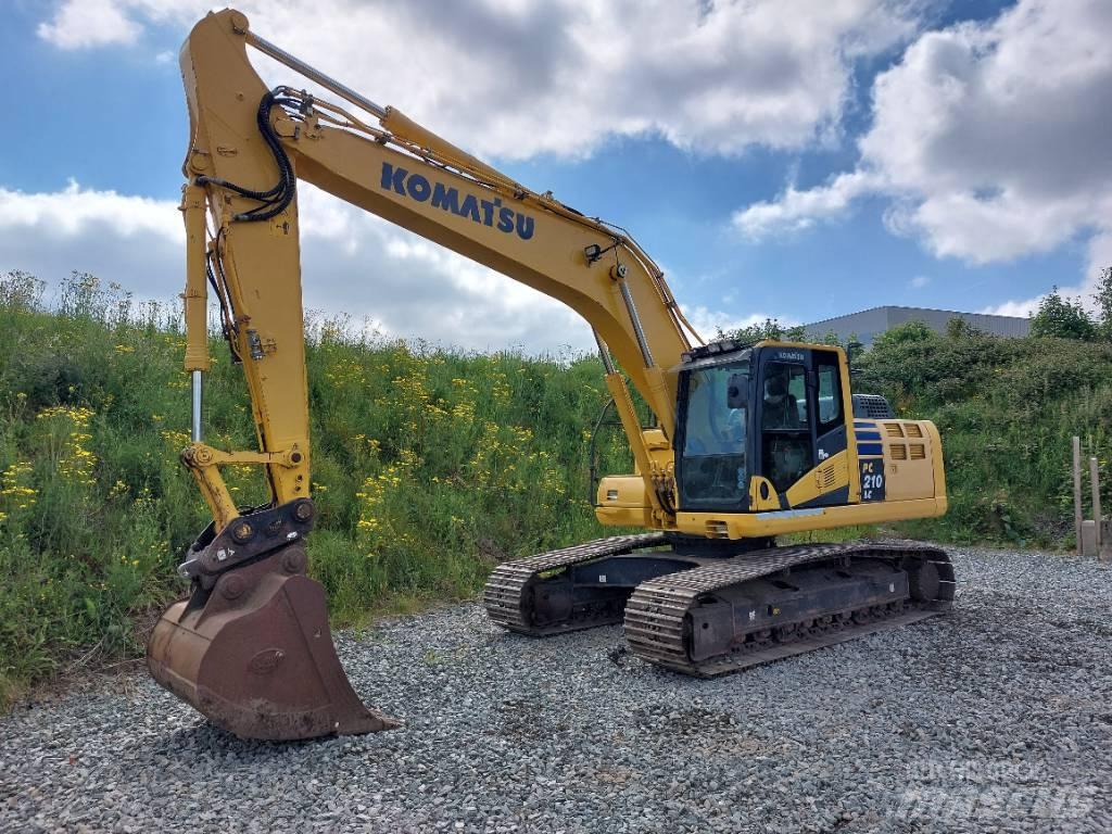 Komatsu PC210LC-10 حفارات زحافة