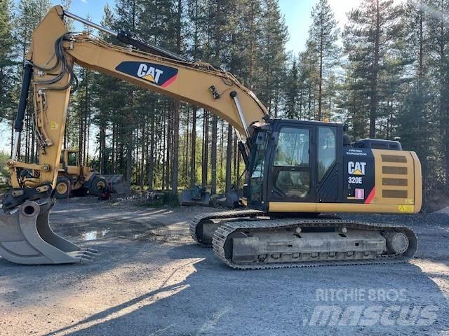 CAT 320 EL حفارات زحافة