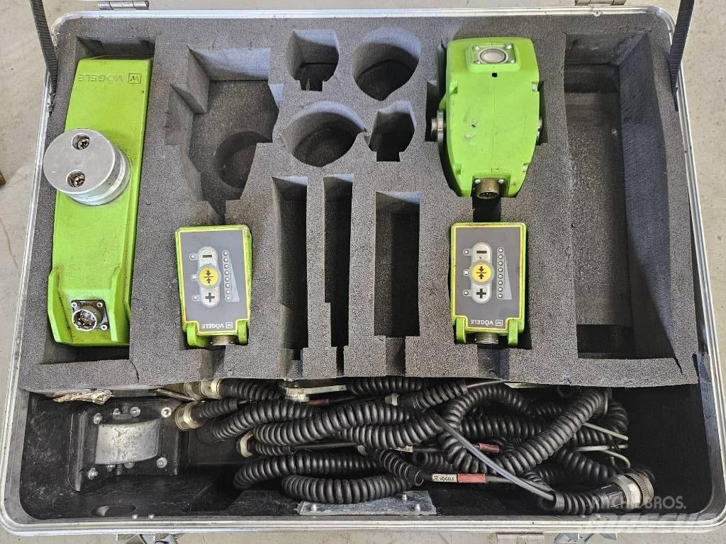 Vögele SUPER 1300-3i معدات السفلتة