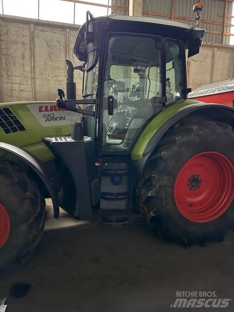 CLAAS Arion 610 CIS الجرارات