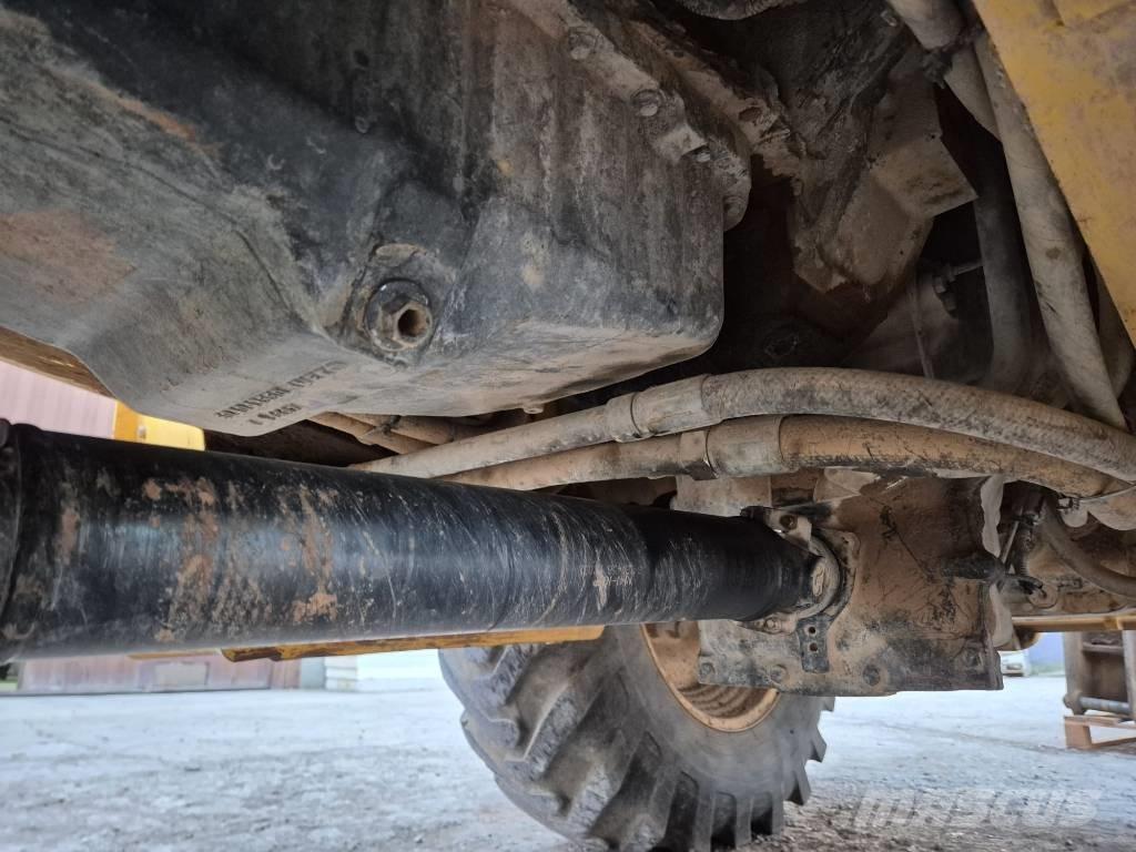 New Holland LB 110 B لوادر ذات جرافات عكسية