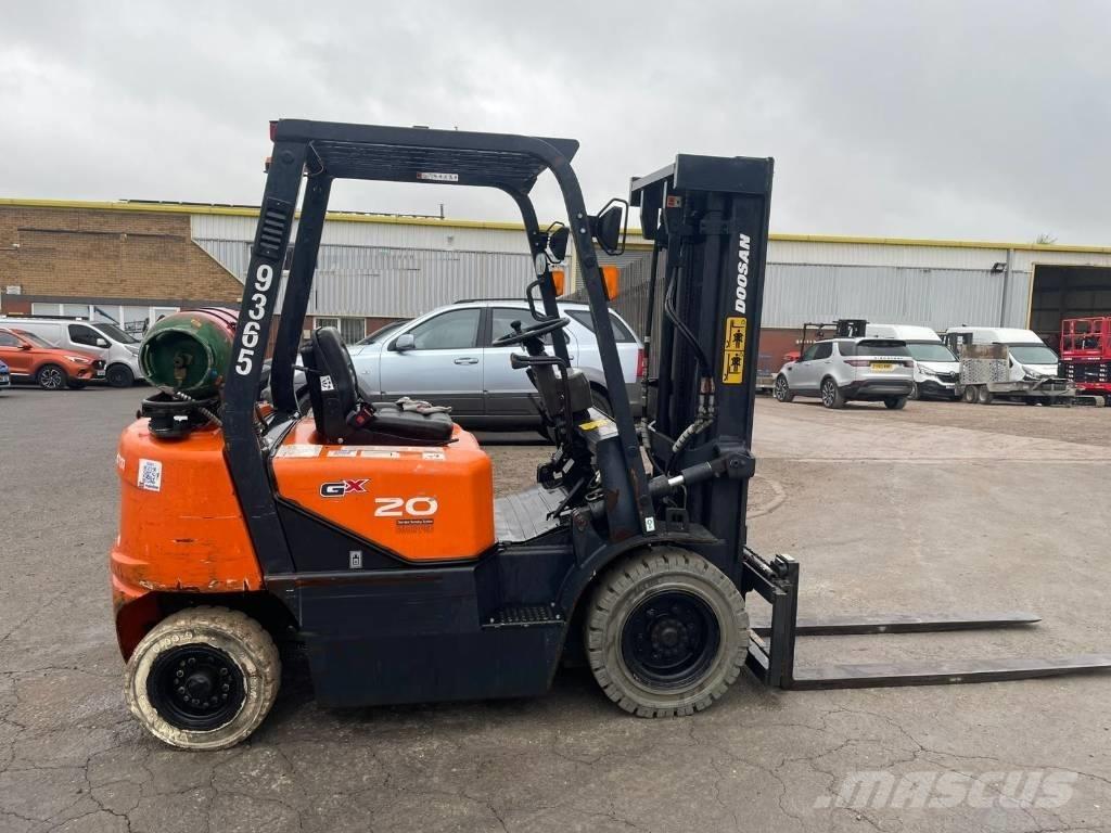 Doosan G 20 شاحنات LPG