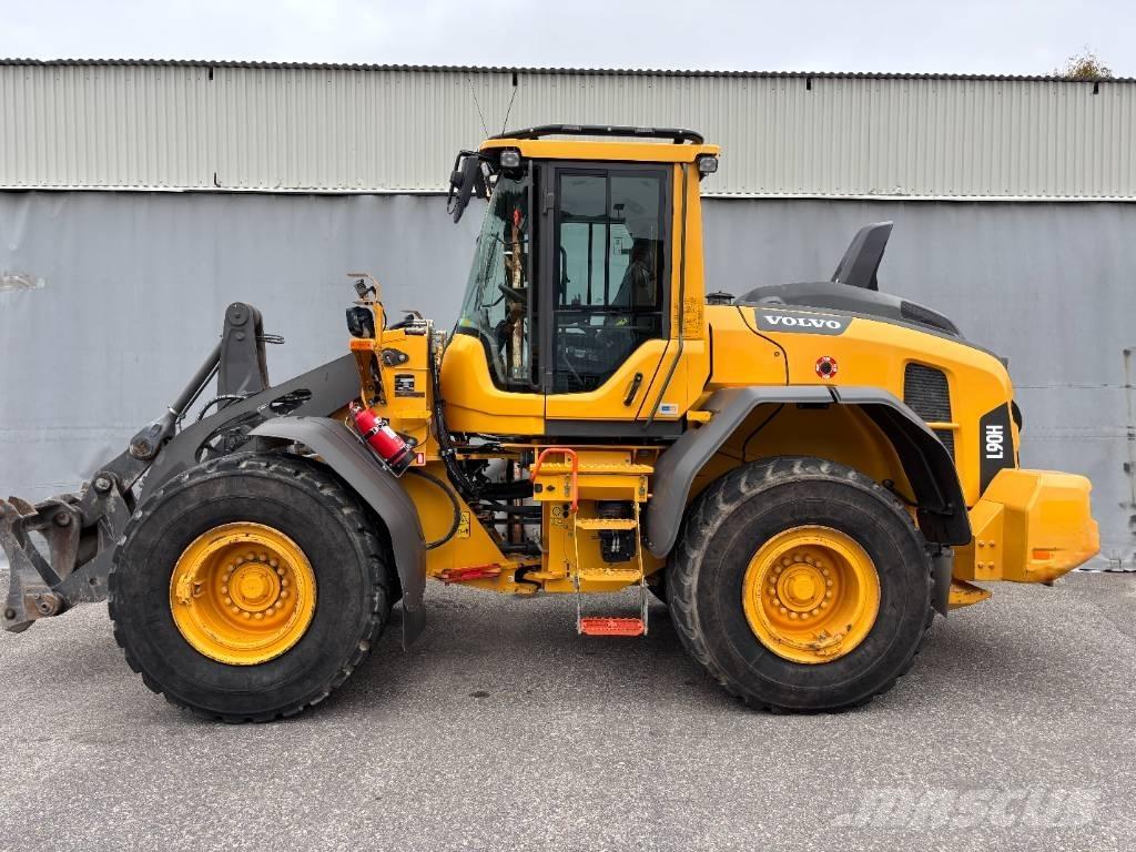 Volvo L 90 H لوادر بعجل