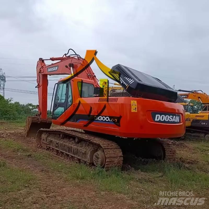Doosan DH 300 LC-7 حفارات زحافة