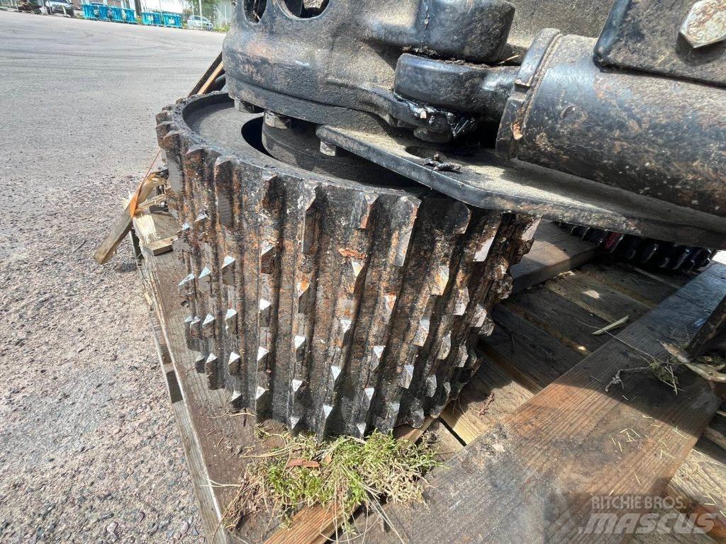 Komatsu S92 رؤوس حصادات