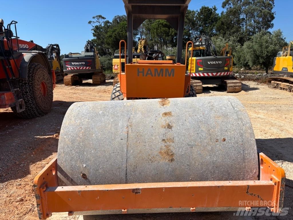Hamm 2410 SD مداحل ثنائية الاسطوانة