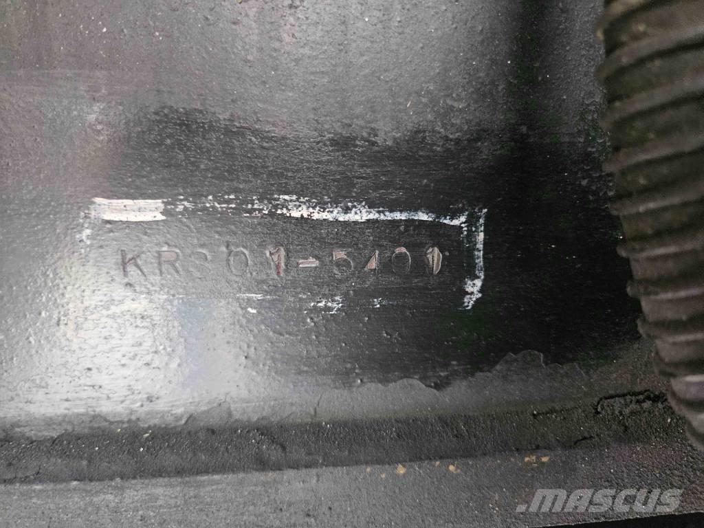Kato KR 350-3 رافعات الطرق الوعرة