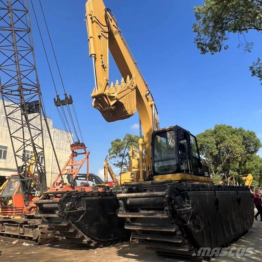 CAT 320 C الحفارات البرمائية