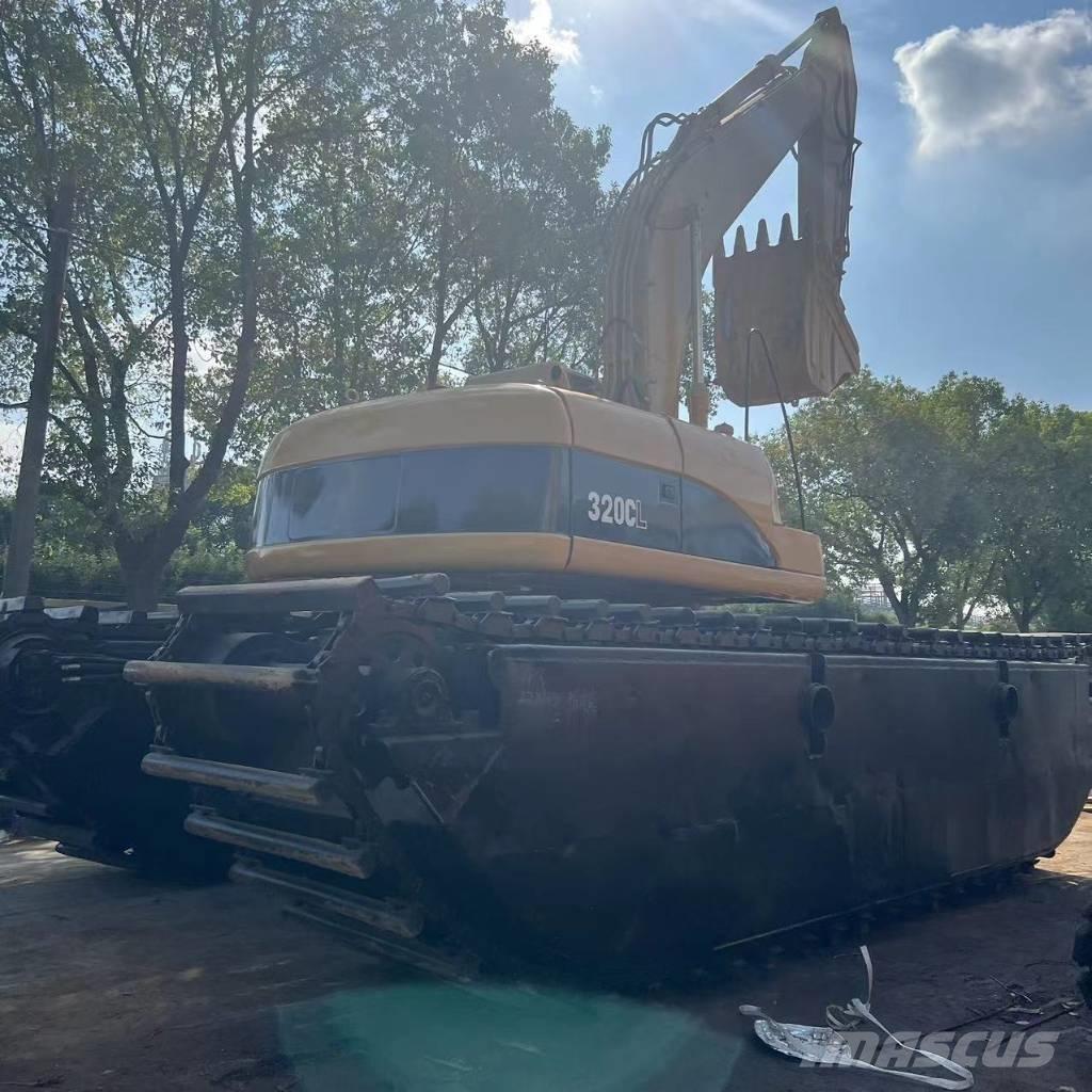CAT 320 C الحفارات البرمائية