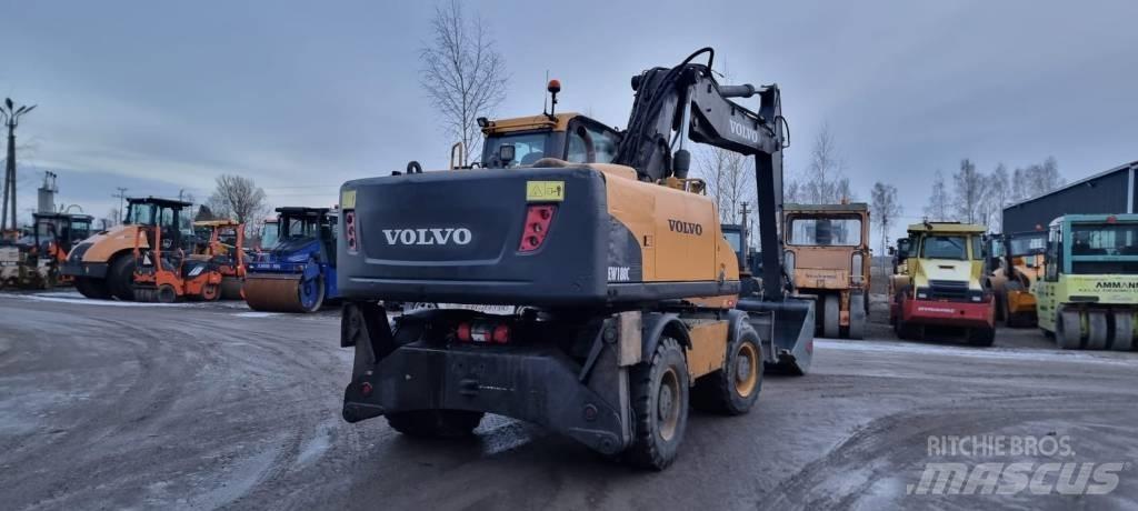 Volvo EW180 C II حفارات بعجل
