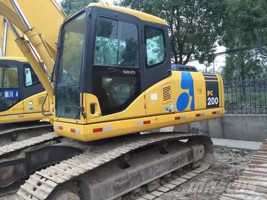 Komatsu pc200-7 حفارات زحافة