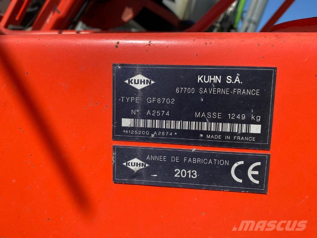 Kuhn GF8702 مكابس وميبسات التبن