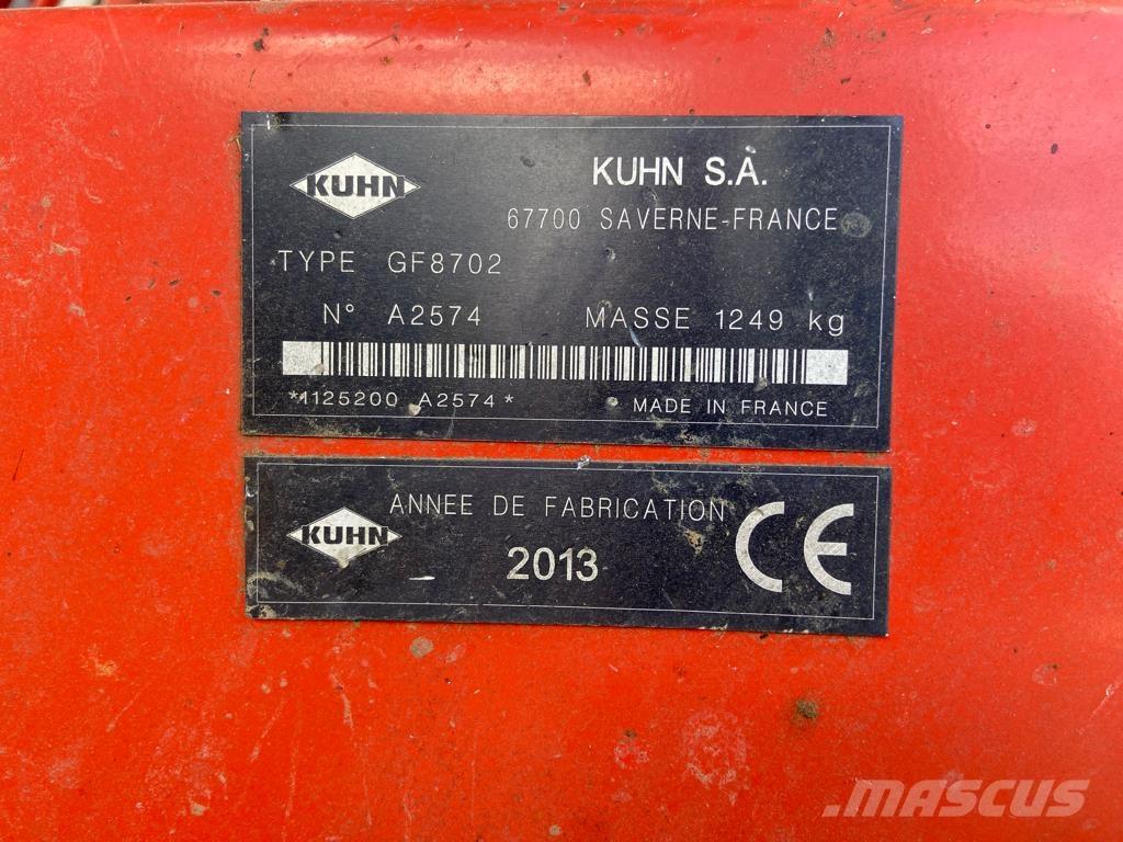 Kuhn GF8702 مكابس وميبسات التبن