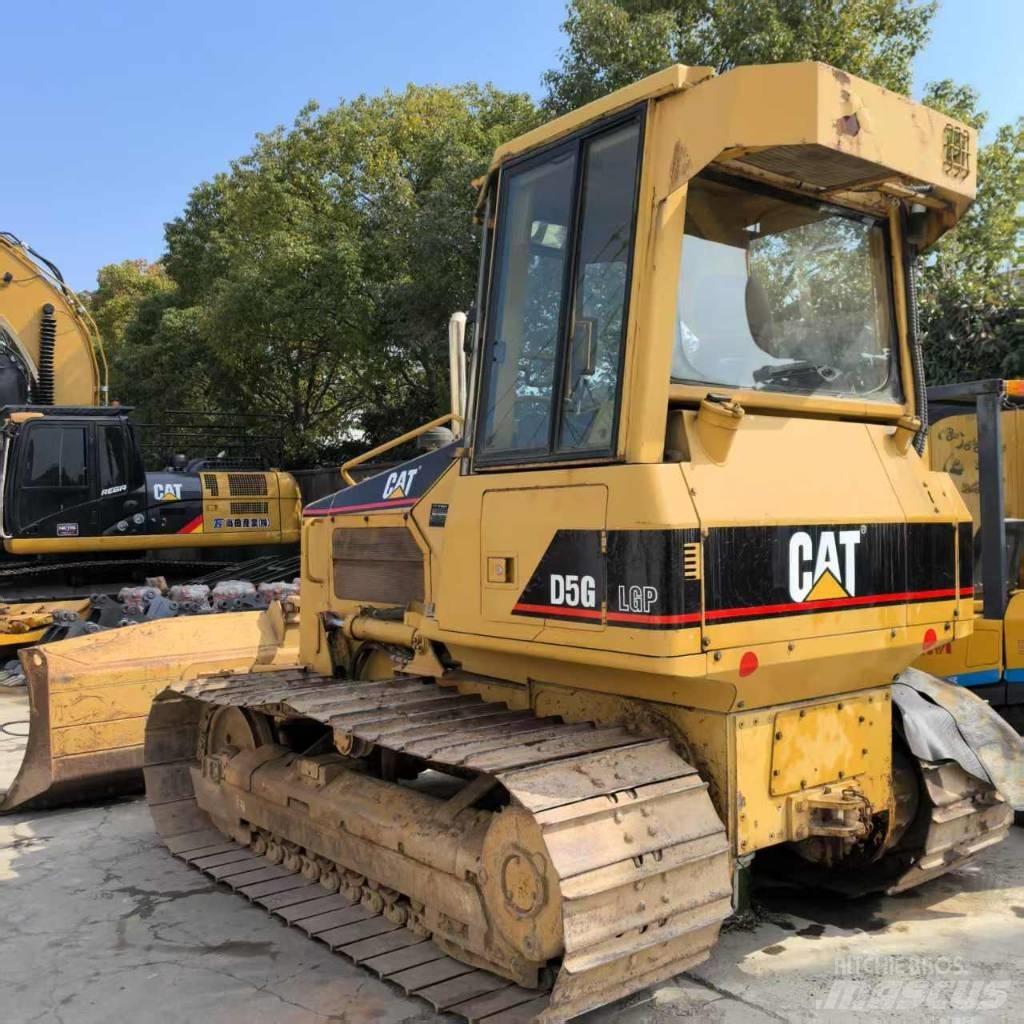 CAT D 5 G LGP بلدوزرات مجنزرة