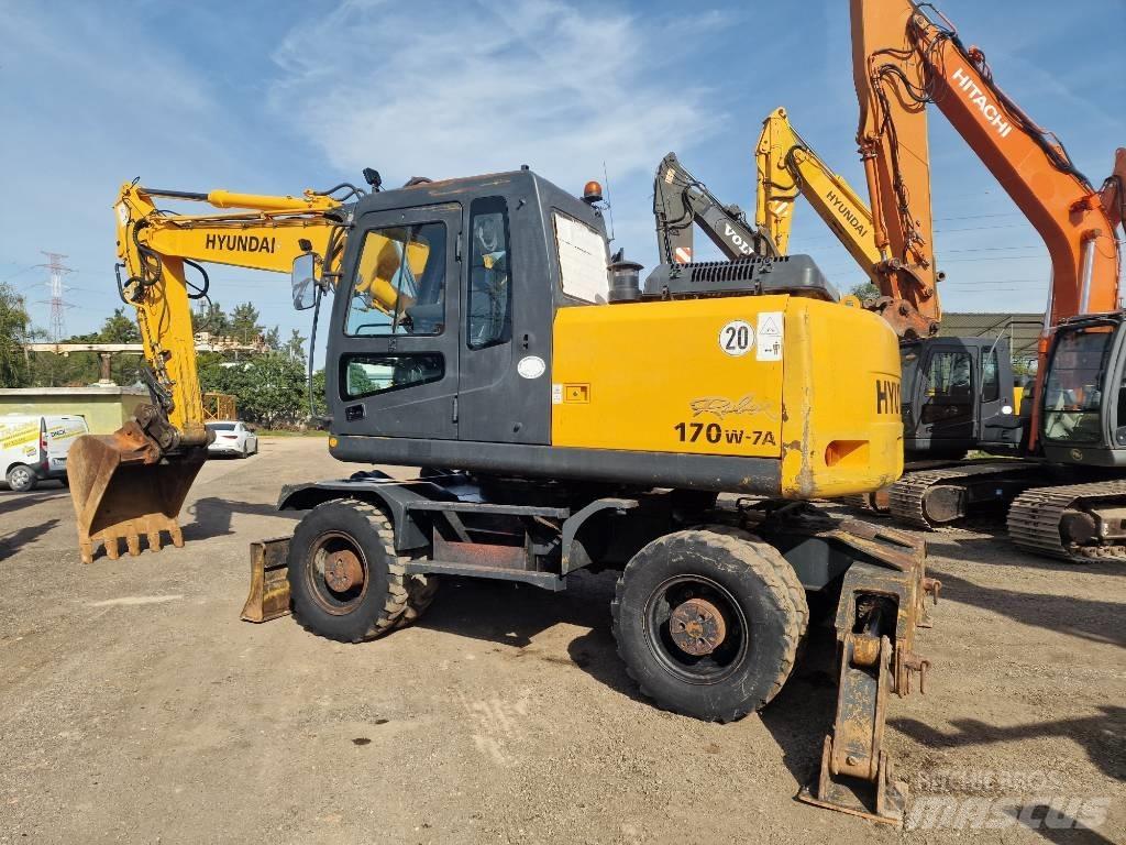 Hyundai R 170 W حفارات بعجل