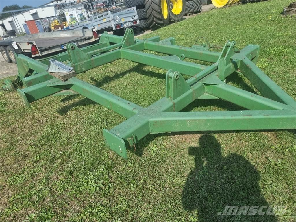 John Deere 750 A مثاقيب