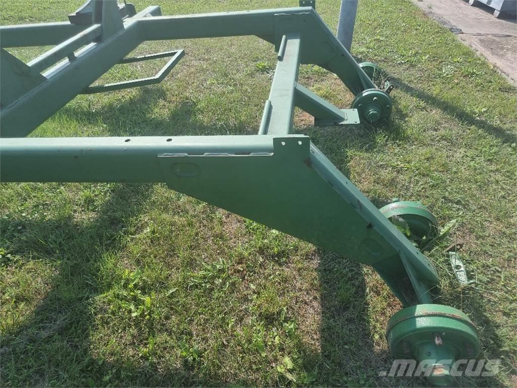 John Deere 750 A مثاقيب