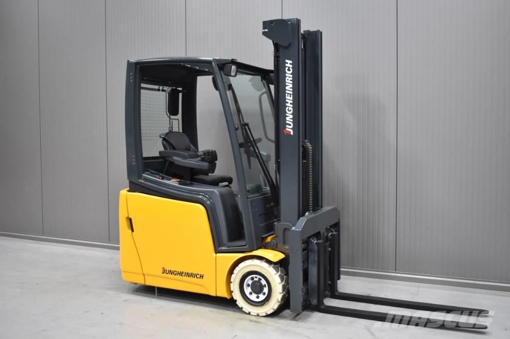 Jungheinrich EFG 215 شاحنات ذات رافعات شوكية تعمل بالكهرباء