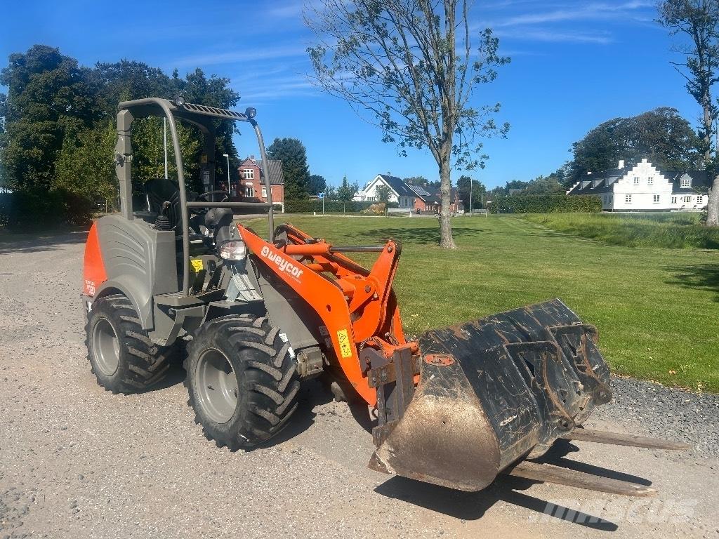 Weycor AR 320 لوادر صغيرة