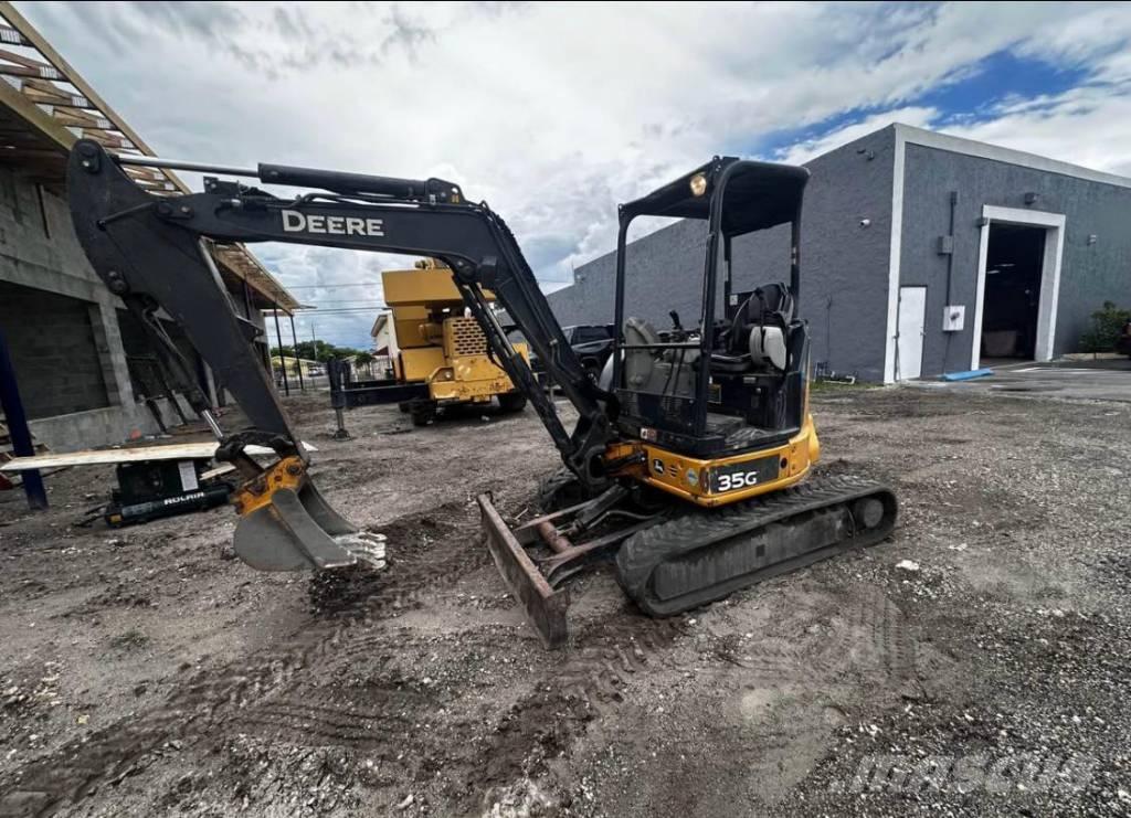 John Deere 35 G حفارات زحافة