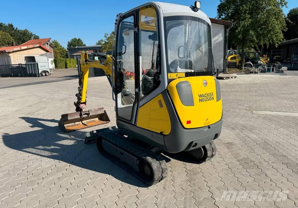 Wacker Neuson ET 18 حفارات زحافة