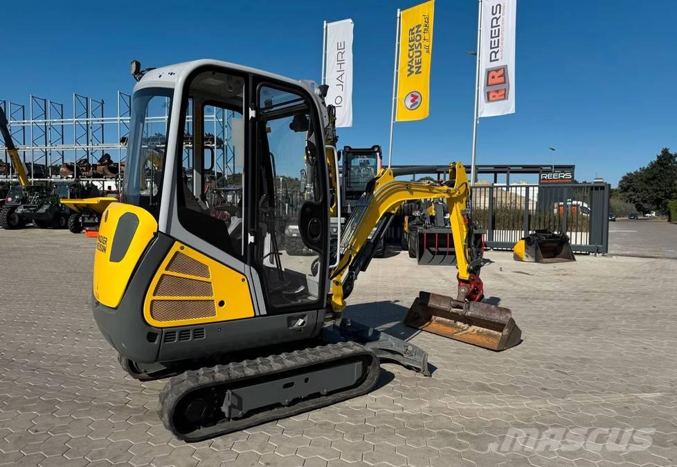 Wacker Neuson ET 18 حفارات زحافة