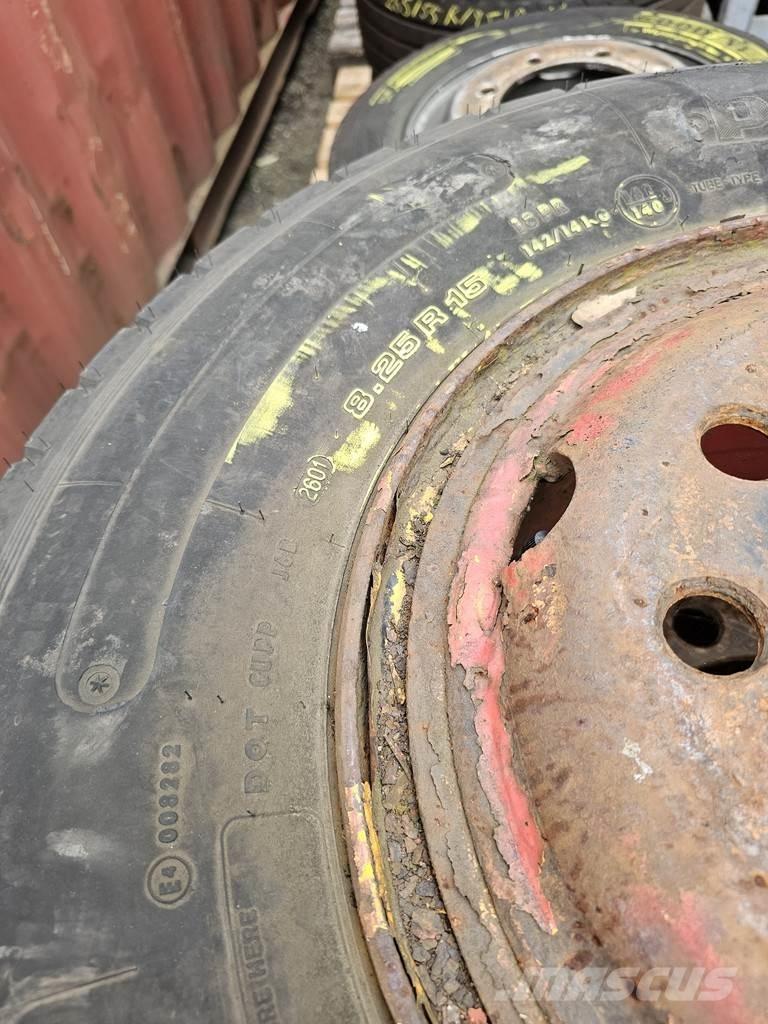 Pirelli 825X15 مكونات أخرى