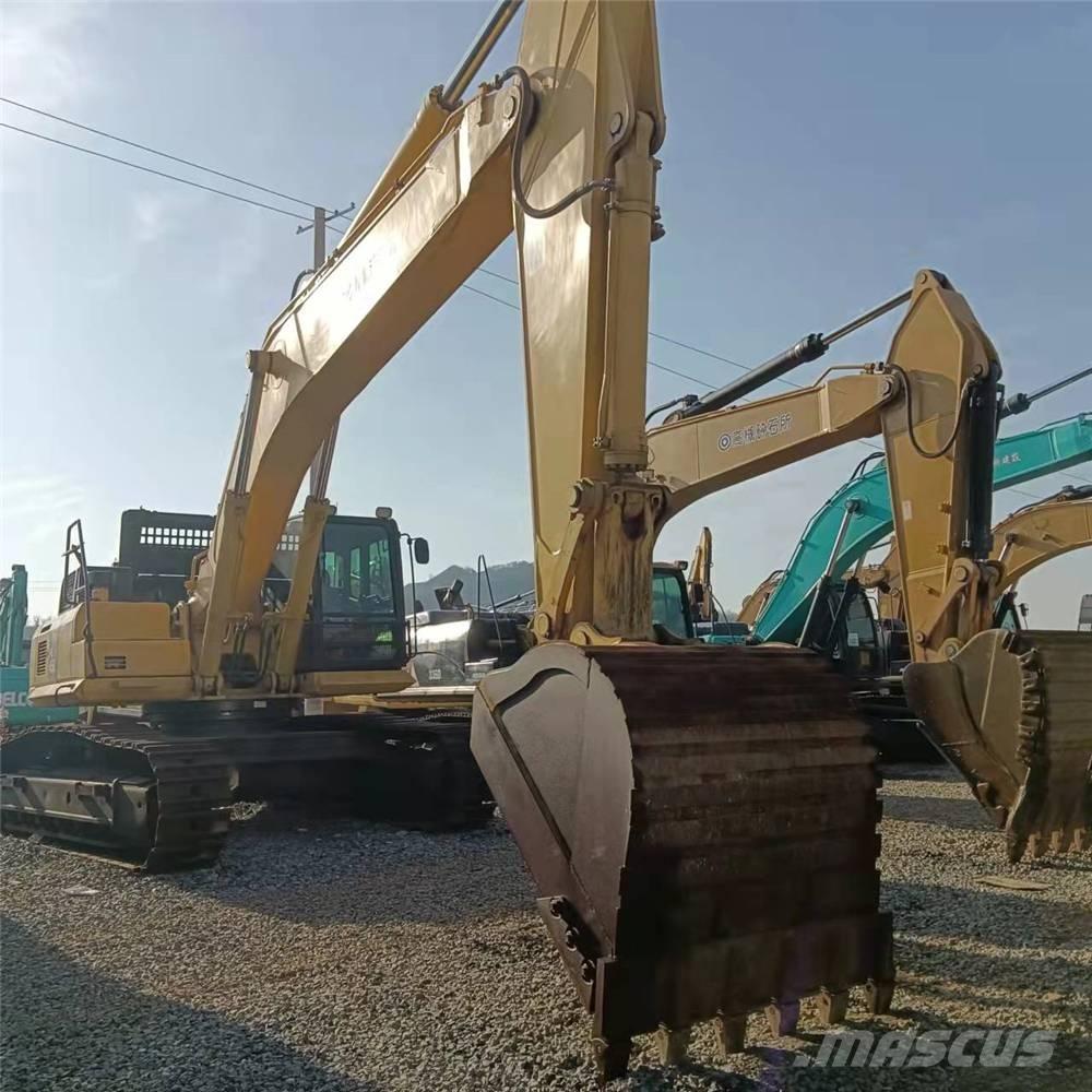 Komatsu PC450-8 حفارات زحافة