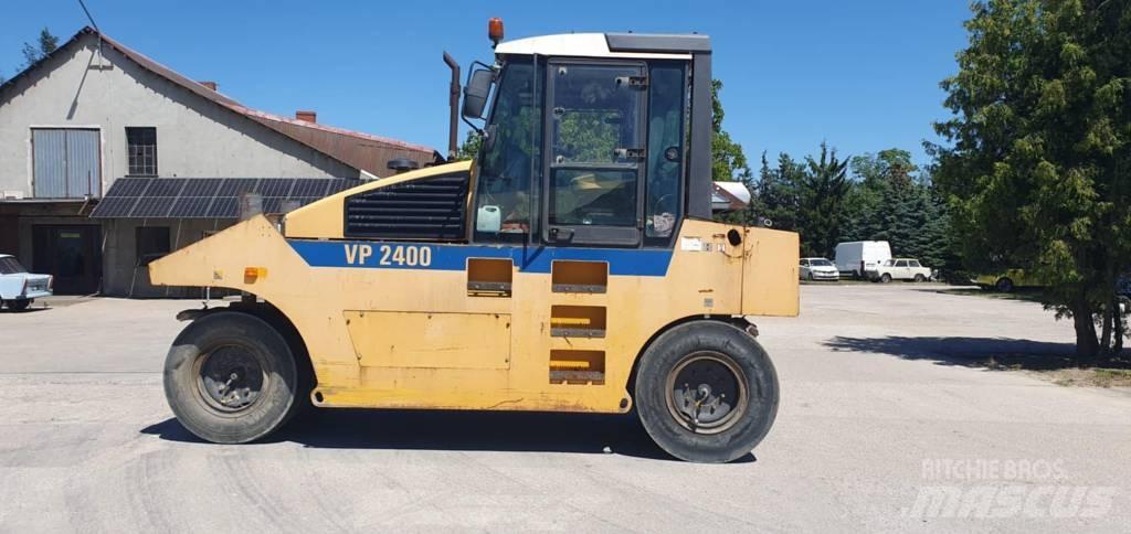 Stavostroj VP-2400 مداحل ذات إطارات هوائية