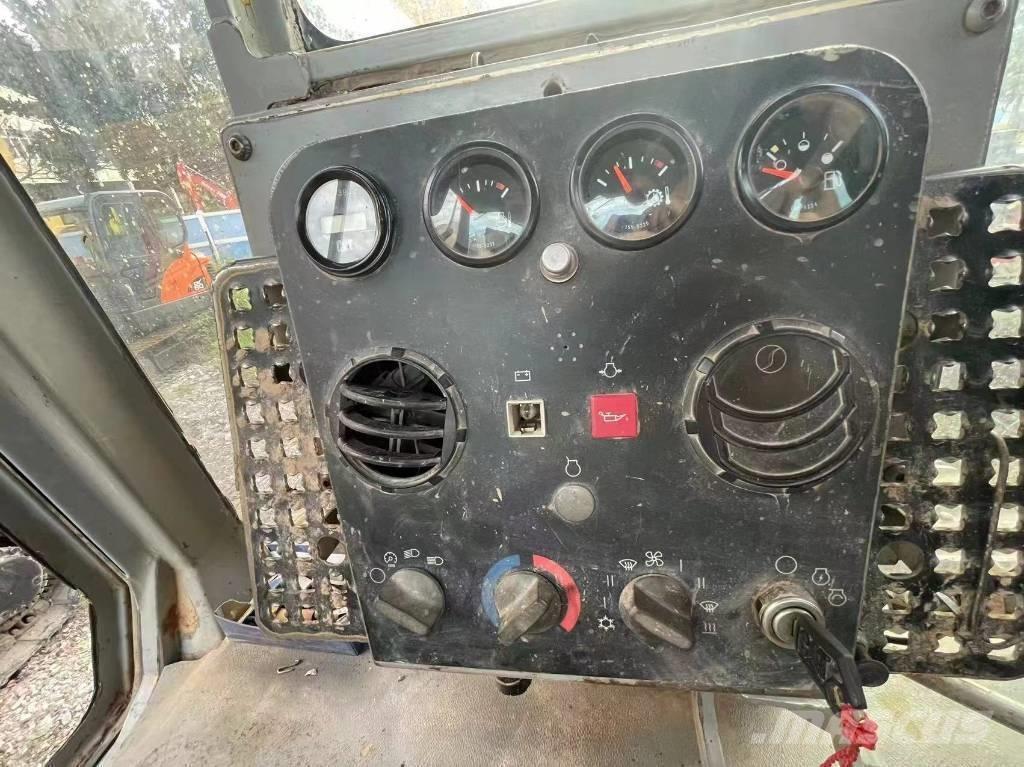 CAT D6G2 XL بلدوزرات مجنزرة