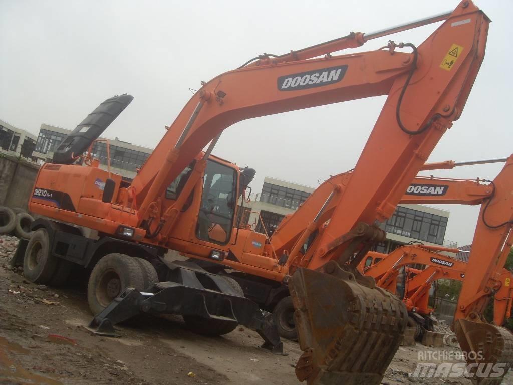 Doosan DH 150 W-7 حفارات بعجل
